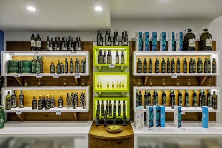 Instalaciones comerciales para tiendas. Proyecto para la tienda de la Cooperativa San Francisco de Arroyo del Ojanco